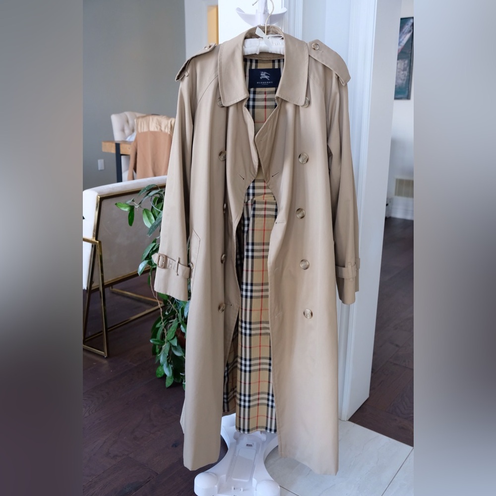 Burberry Beige Trench Coat with Plaid Lining